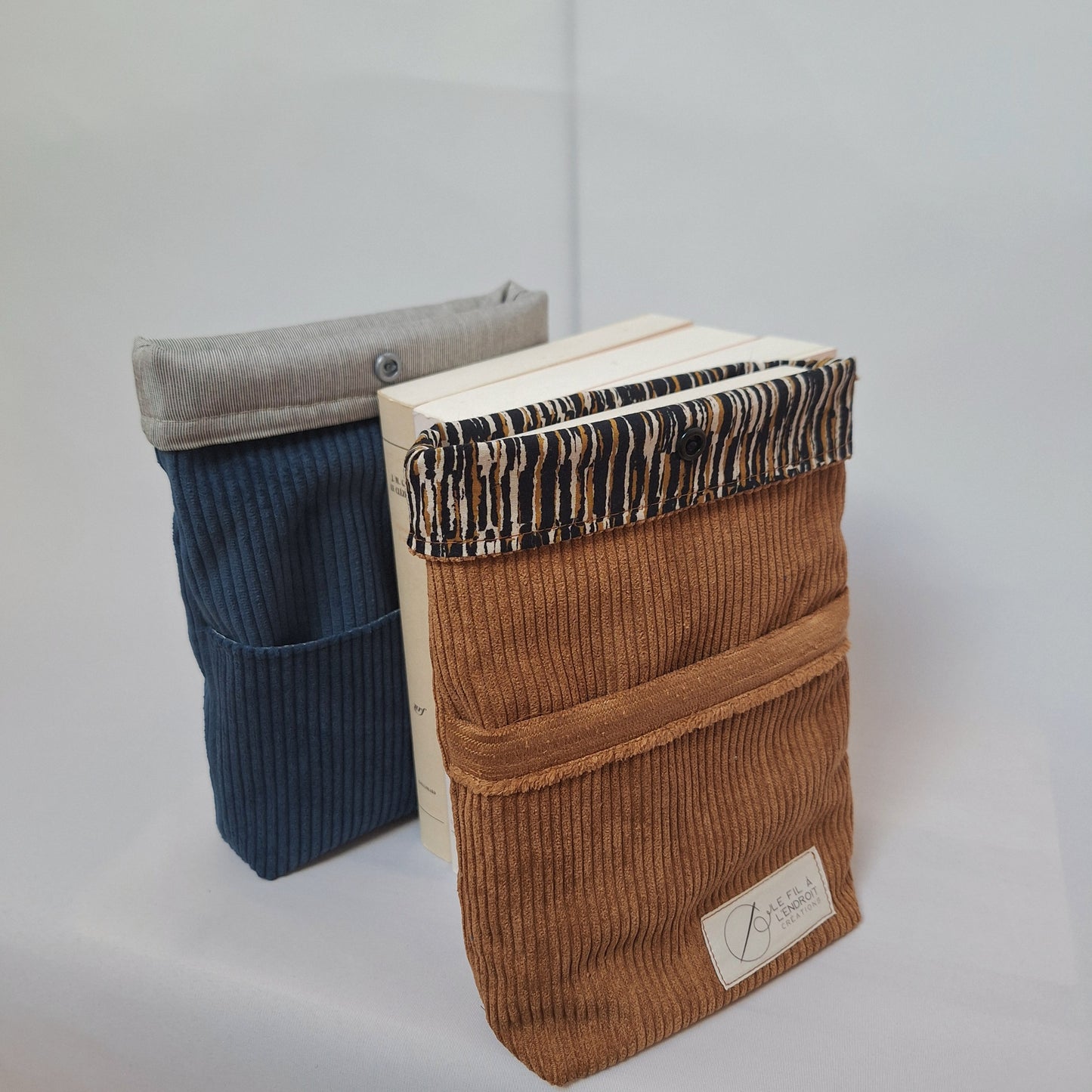 Pochette à livre en velours EUGENIE